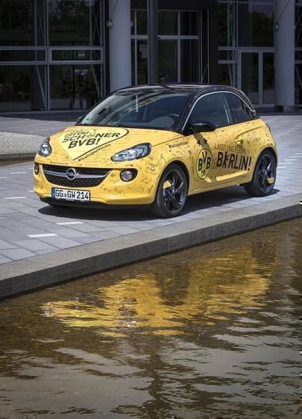 Jürgen Klopps Autogramm-Adam.  Foto: Auto-Medienportal.Net/Opel 